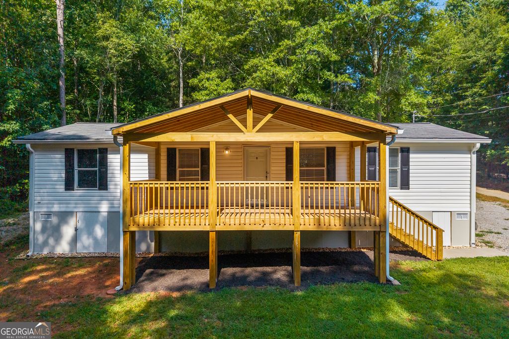 148 Rue Lafayette, Lavonia, GA 30553