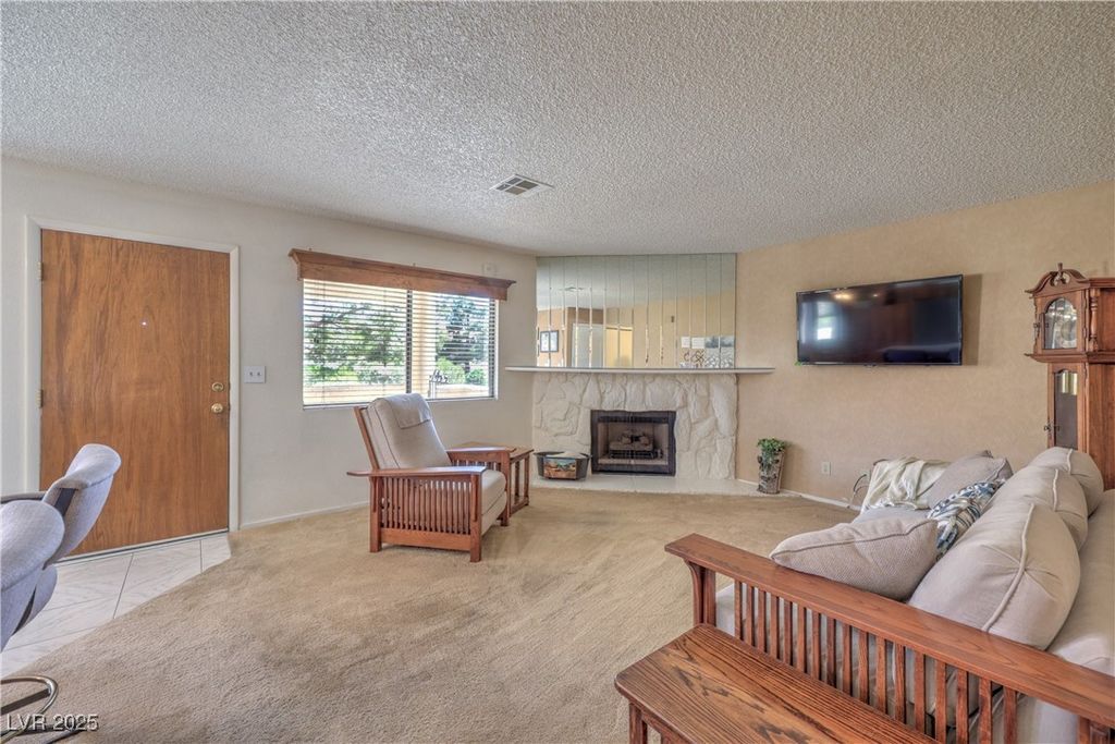 Image 12 of property listing at 1201 North Buffalo Drive 202, Las Vegas, NV 89128