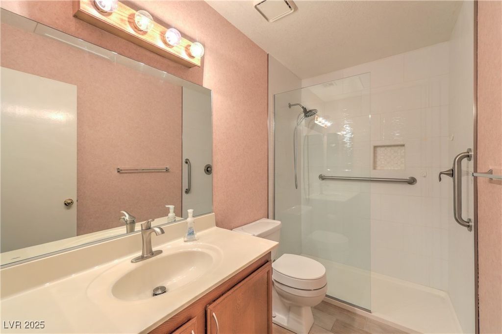 Image 16 of property listing at 1201 North Buffalo Drive 202, Las Vegas, NV 89128