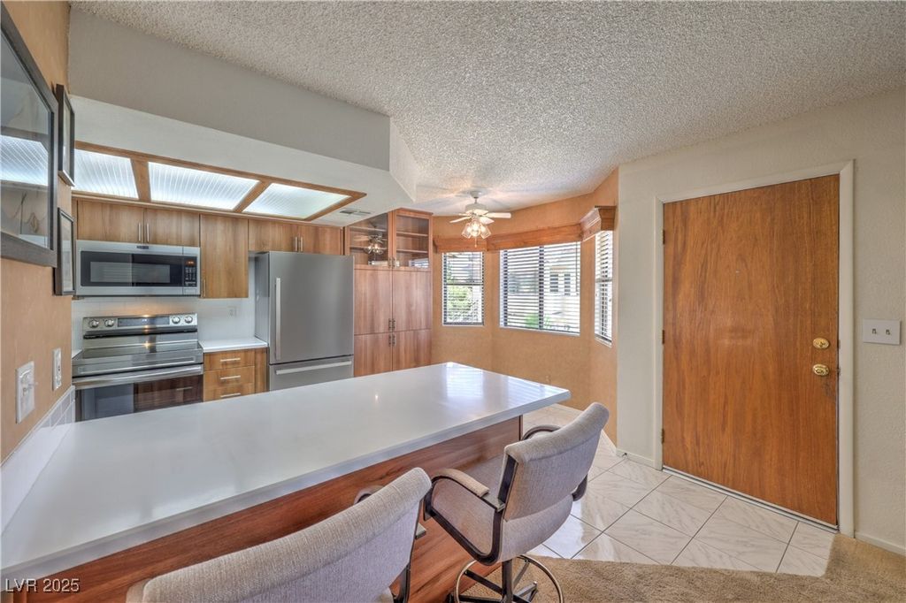 Image 6 of property listing at 1201 North Buffalo Drive 202, Las Vegas, NV 89128