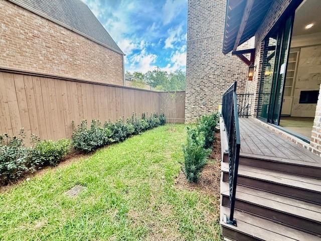 10 S Briar Hollow Lane 46, Houston, TX 77027