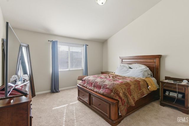 5513 La Pinta Maria Drive, Bakersfield, CA 93307