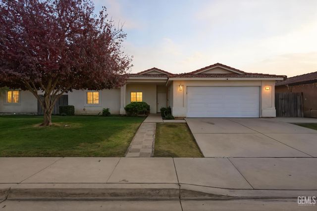 5513 La Pinta Maria Drive, Bakersfield, CA 93307