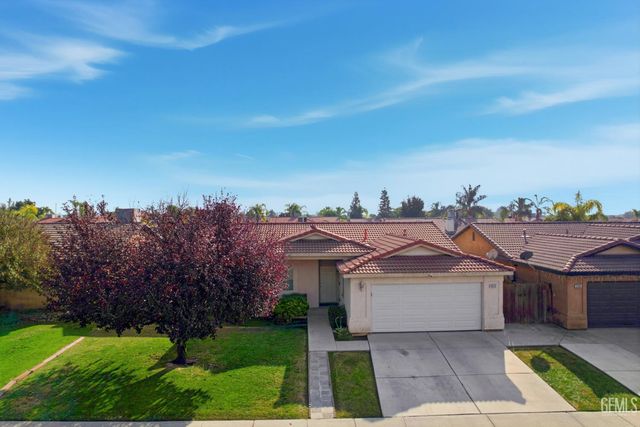 5513 La Pinta Maria Drive, Bakersfield, CA 93307