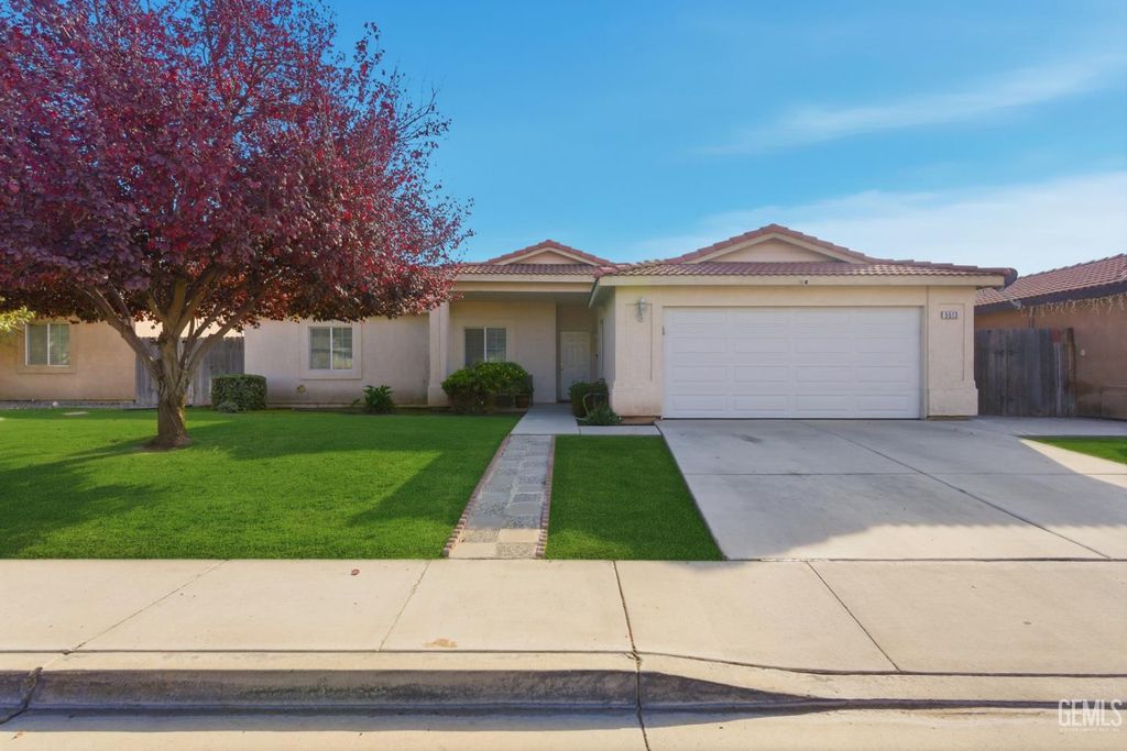 5513 La Pinta Maria Drive, Bakersfield, CA 93307
