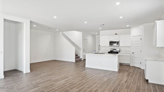 2326 W Solstice Avenue, Apache Junction, AZ 85120