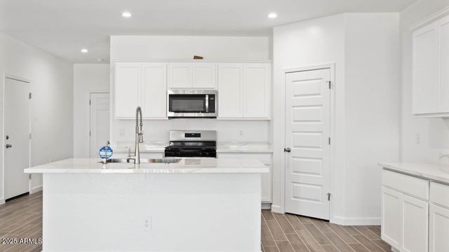 2326 W Solstice Avenue, Apache Junction, AZ 85120