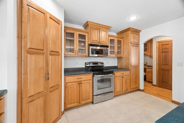 4226 E APPLESEED DRIVE, Appleton, WI 54913