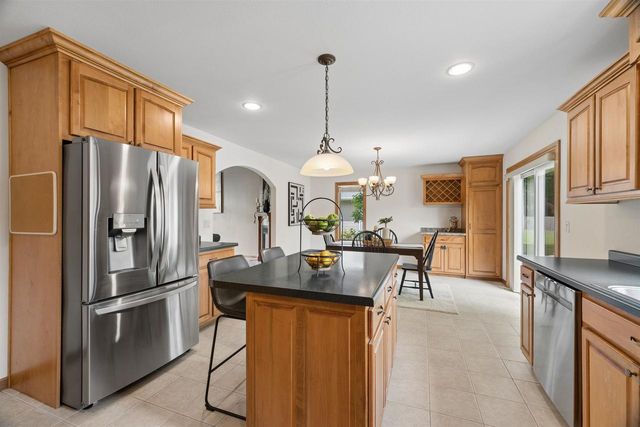 4226 E APPLESEED DRIVE, Appleton, WI 54913