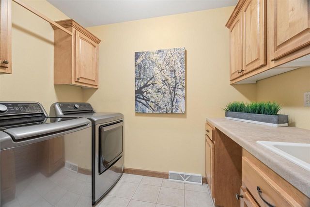 4226 E APPLESEED DRIVE, Appleton, WI 54913