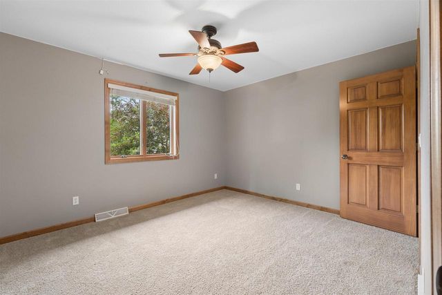 4226 E APPLESEED DRIVE, Appleton, WI 54913
