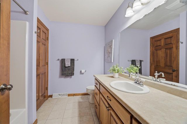 4226 E APPLESEED DRIVE, Appleton, WI 54913