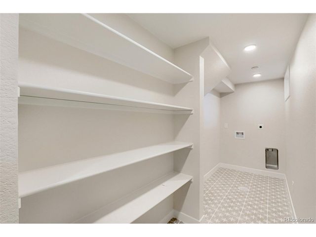 6721 E 61st Ave, Commerce City, CO 80022