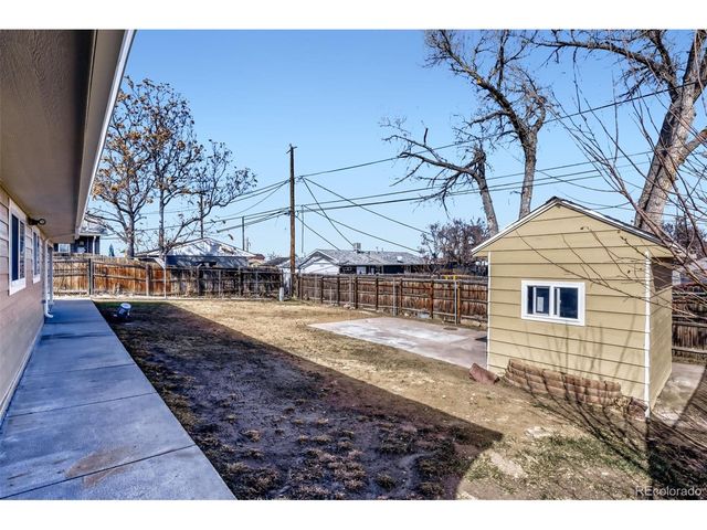 6721 E 61st Ave, Commerce City, CO 80022