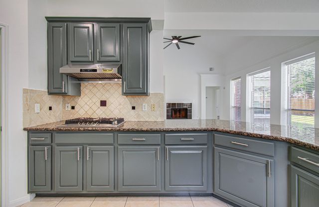 202 Willards Way, Stafford, TX 77477