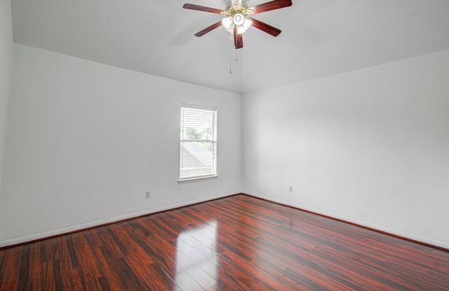 202 Willards Way, Stafford, TX 77477