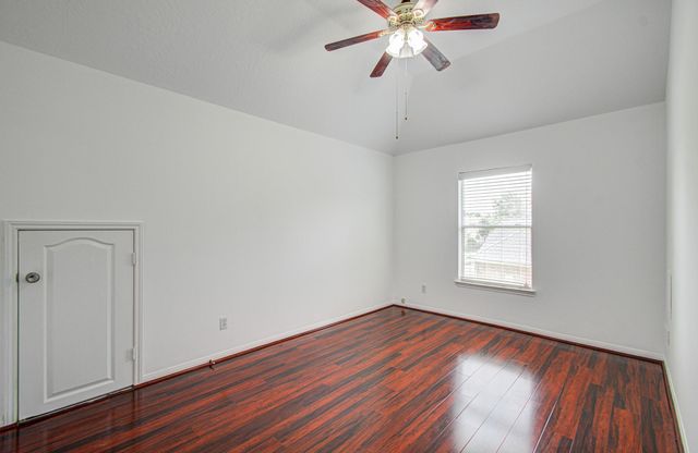 202 Willards Way, Stafford, TX 77477