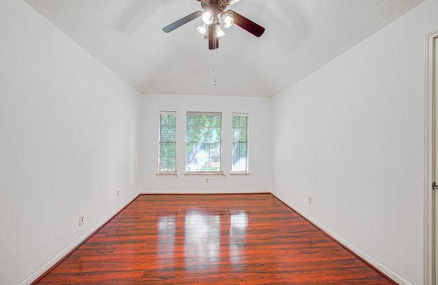 202 Willards Way, Stafford, TX 77477