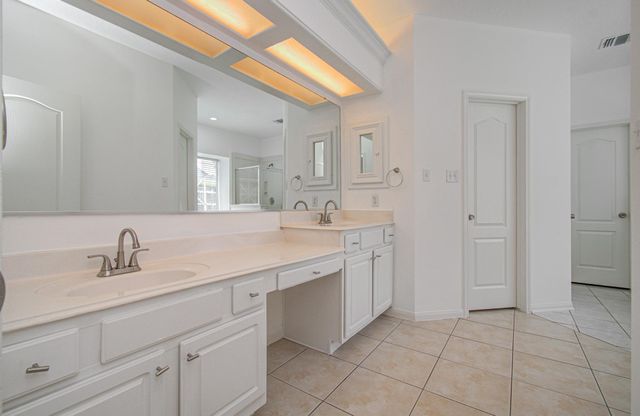 202 Willards Way, Stafford, TX 77477