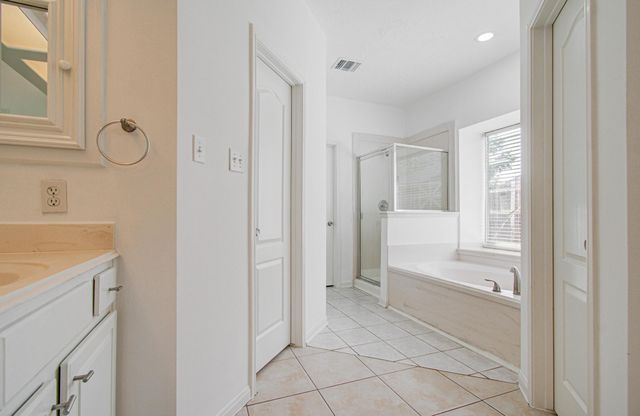 202 Willards Way, Stafford, TX 77477
