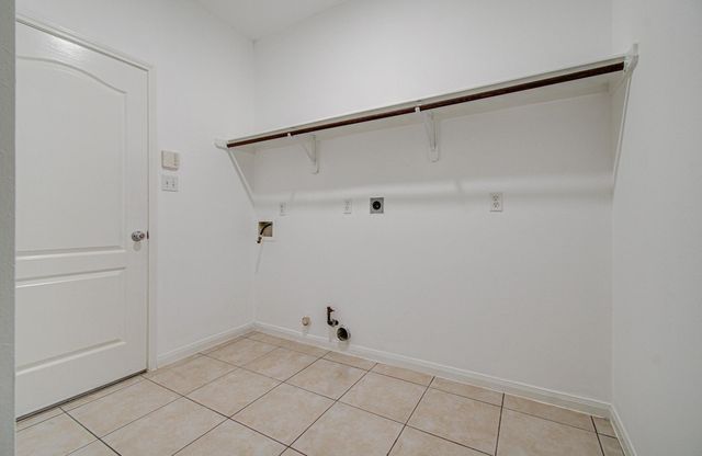 202 Willards Way, Stafford, TX 77477