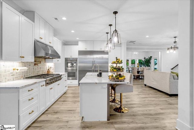201 Stillwaters Bay Drive, Taylors, SC 29687