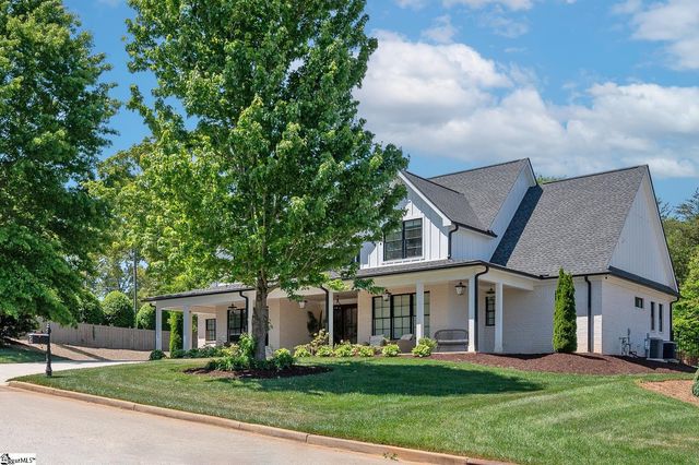 201 Stillwaters Bay Drive, Taylors, SC 29687