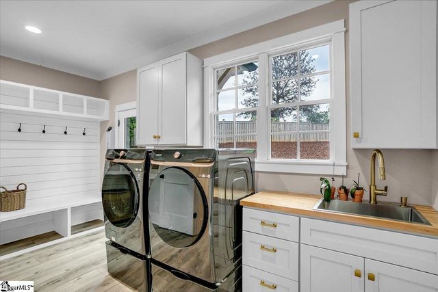 201 Stillwaters Bay Drive, Taylors, SC 29687