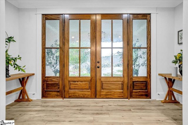 201 Stillwaters Bay Drive, Taylors, SC 29687
