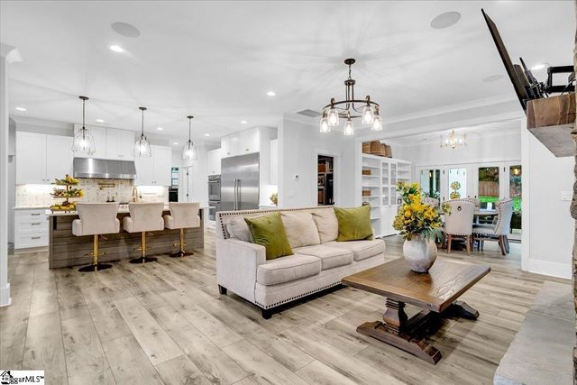 201 Stillwaters Bay Drive, Taylors, SC 29687