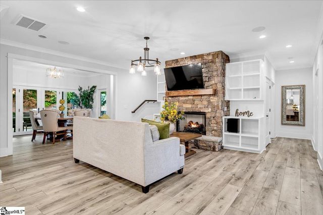 201 Stillwaters Bay Drive, Taylors, SC 29687