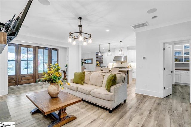 201 Stillwaters Bay Drive, Taylors, SC 29687