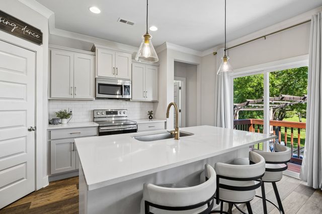 5153 Vinnie Dell Dr, Chapel Hill, TN 37034