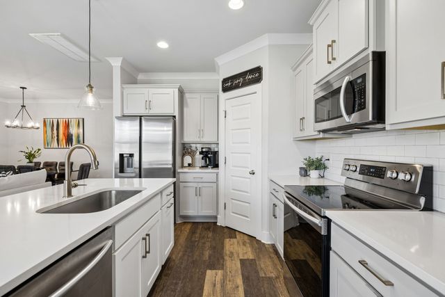 5153 Vinnie Dell Dr, Chapel Hill, TN 37034