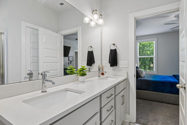 5153 Vinnie Dell Dr, Chapel Hill, TN 37034