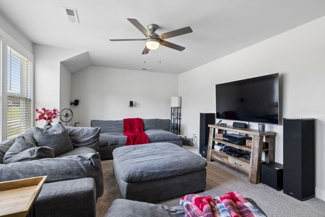 5153 Vinnie Dell Dr, Chapel Hill, TN 37034