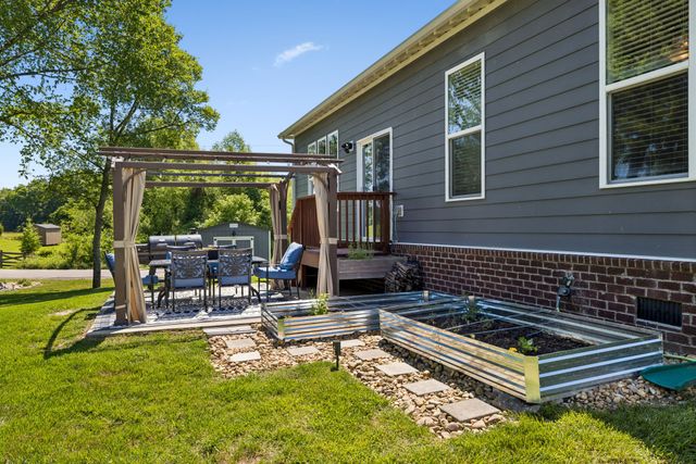5153 Vinnie Dell Dr, Chapel Hill, TN 37034
