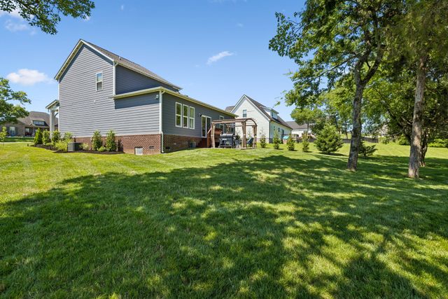 5153 Vinnie Dell Dr, Chapel Hill, TN 37034