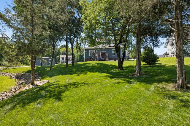 5153 Vinnie Dell Dr, Chapel Hill, TN 37034