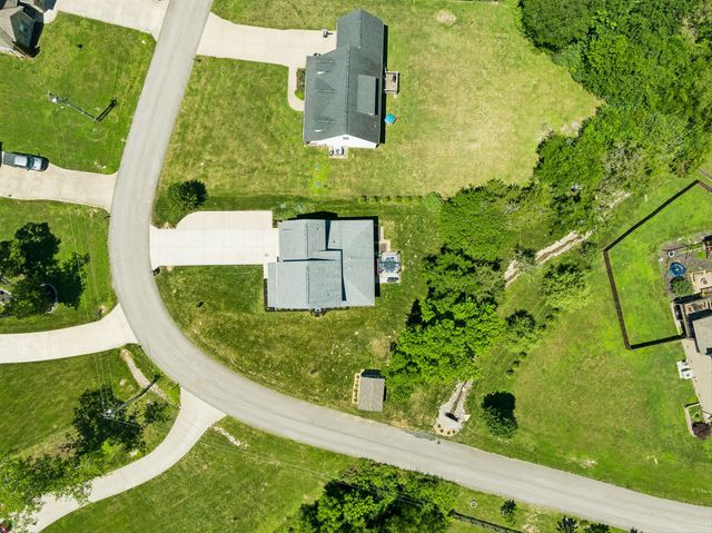 5153 Vinnie Dell Dr, Chapel Hill, TN 37034