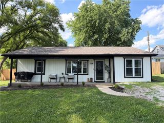 216 SOUTHSIDE Court, Excelsior Springs, MO 64024
