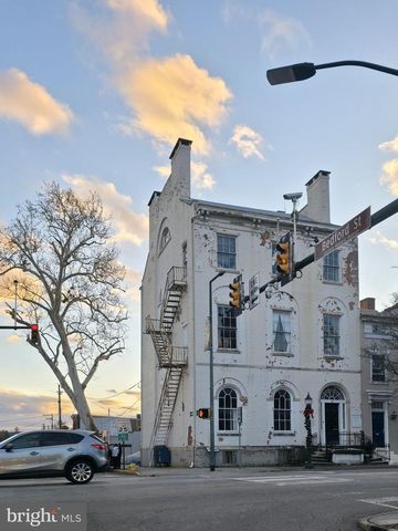 52 E HIGH ST, Carlisle, PA 17013