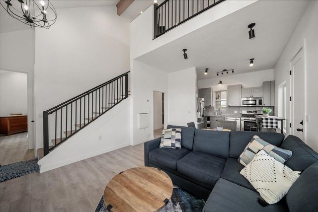 12920 S Andrus Rd, Cheney, WA 99004