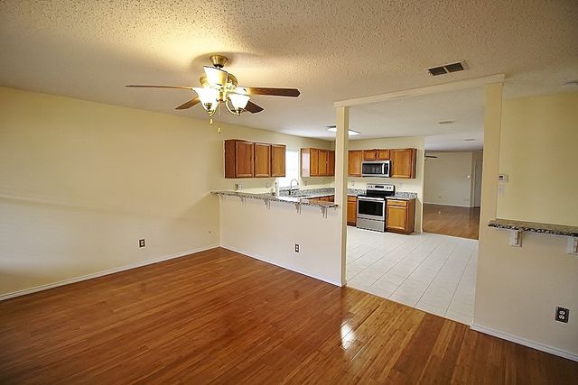 2936 Santa Sabina Drive, Grand Prairie, TX 75052