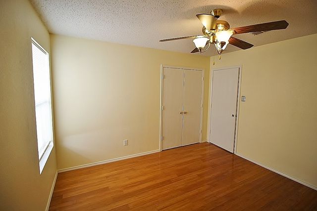 2936 Santa Sabina Drive, Grand Prairie, TX 75052