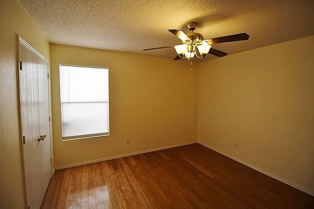 2936 Santa Sabina Drive, Grand Prairie, TX 75052