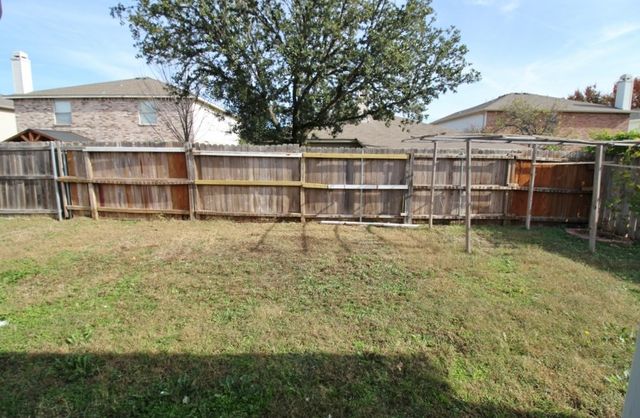 2936 Santa Sabina Drive, Grand Prairie, TX 75052