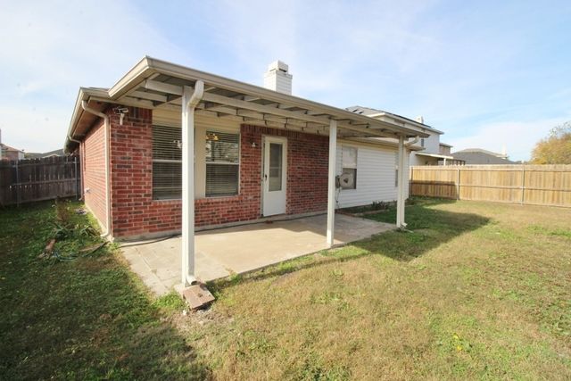 2936 Santa Sabina Drive, Grand Prairie, TX 75052