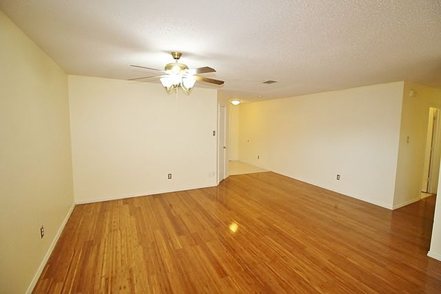 2936 Santa Sabina Drive, Grand Prairie, TX 75052