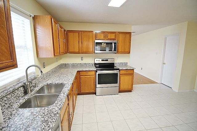 2936 Santa Sabina Drive, Grand Prairie, TX 75052